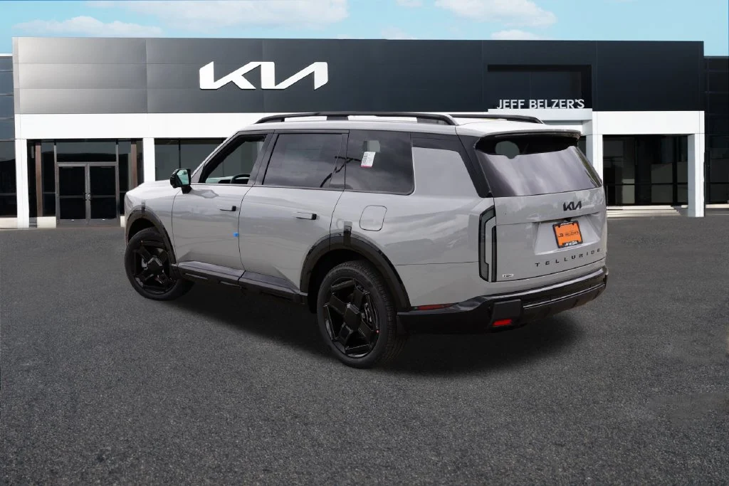 New 2027 Wolf Gray Kia X-Line SX image 5