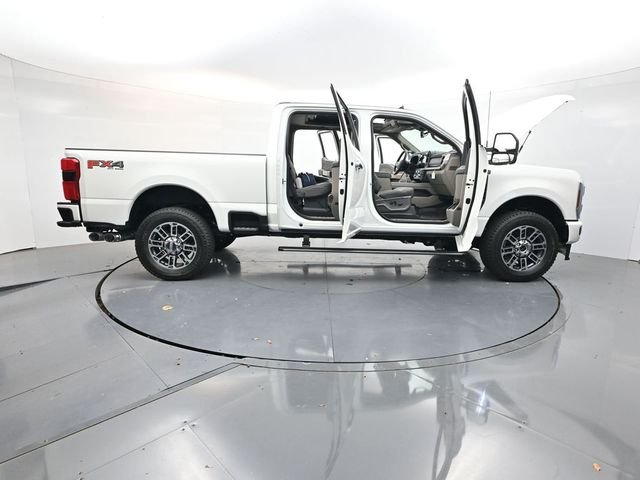 New 2026 Star White Metallic Tri-Coat Ford F-250® Platinum® image 59
