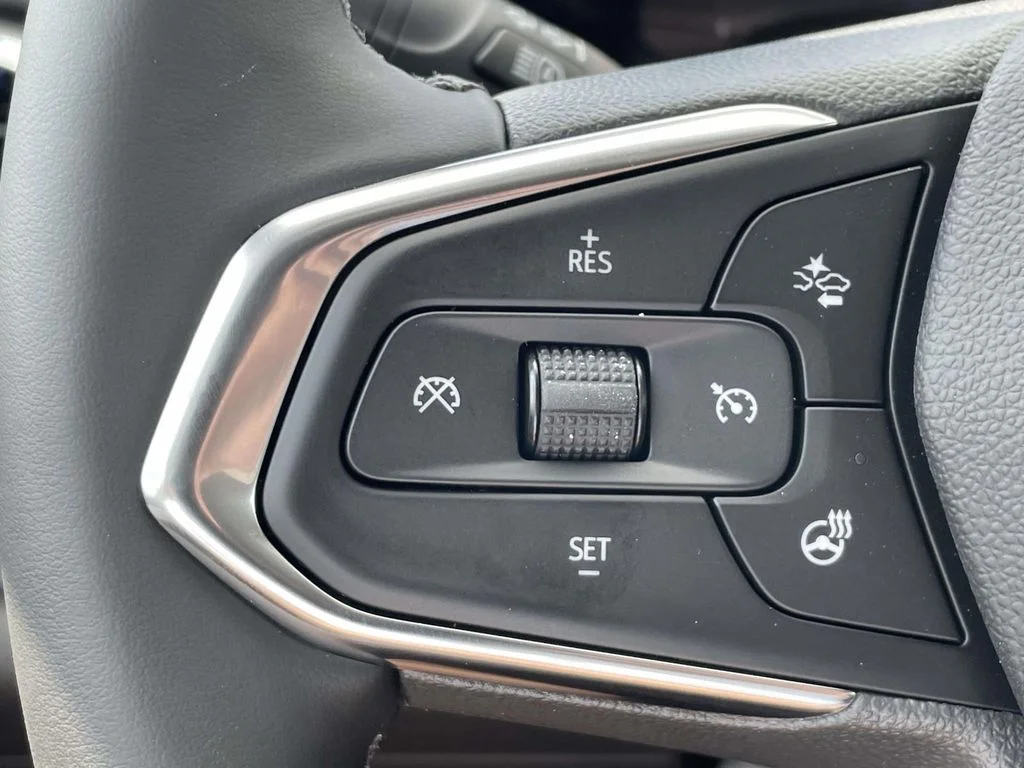 New 2026 Mosaic Black Metallic Chevrolet LT image 28