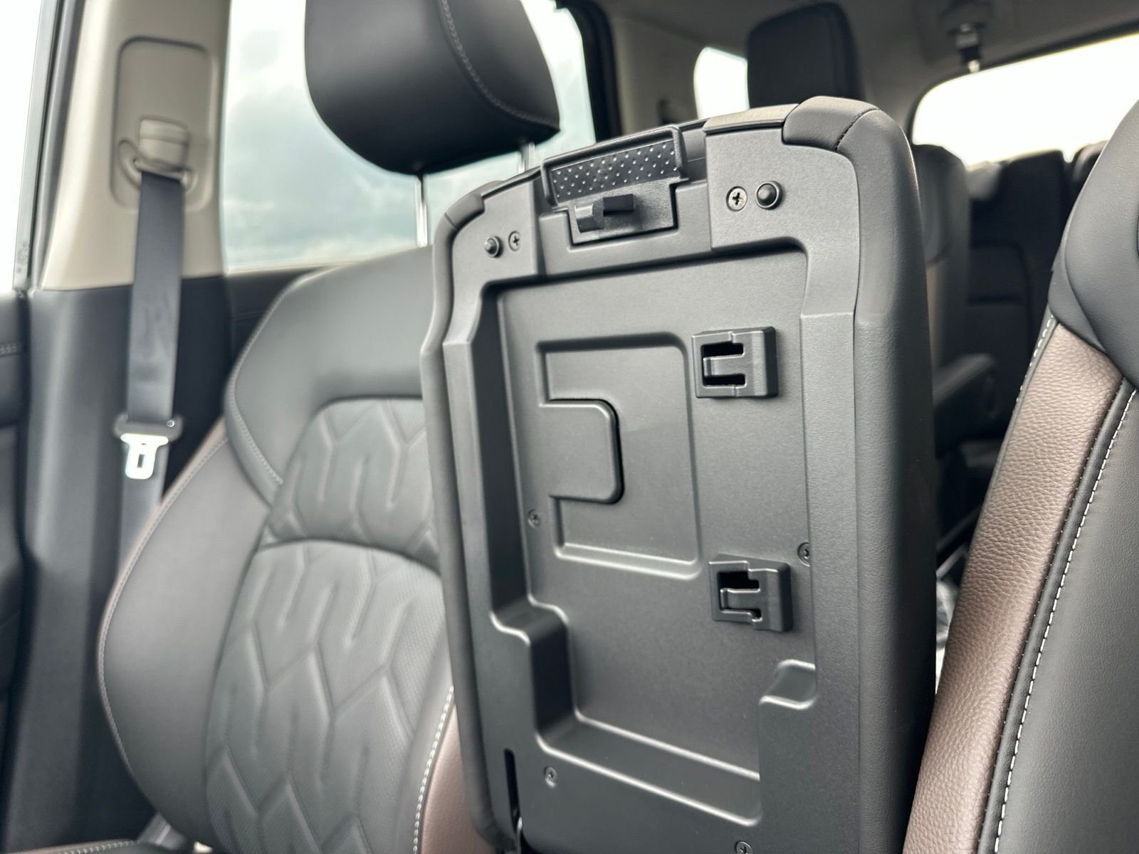 New 2026 Black Nissan Platinum image 72