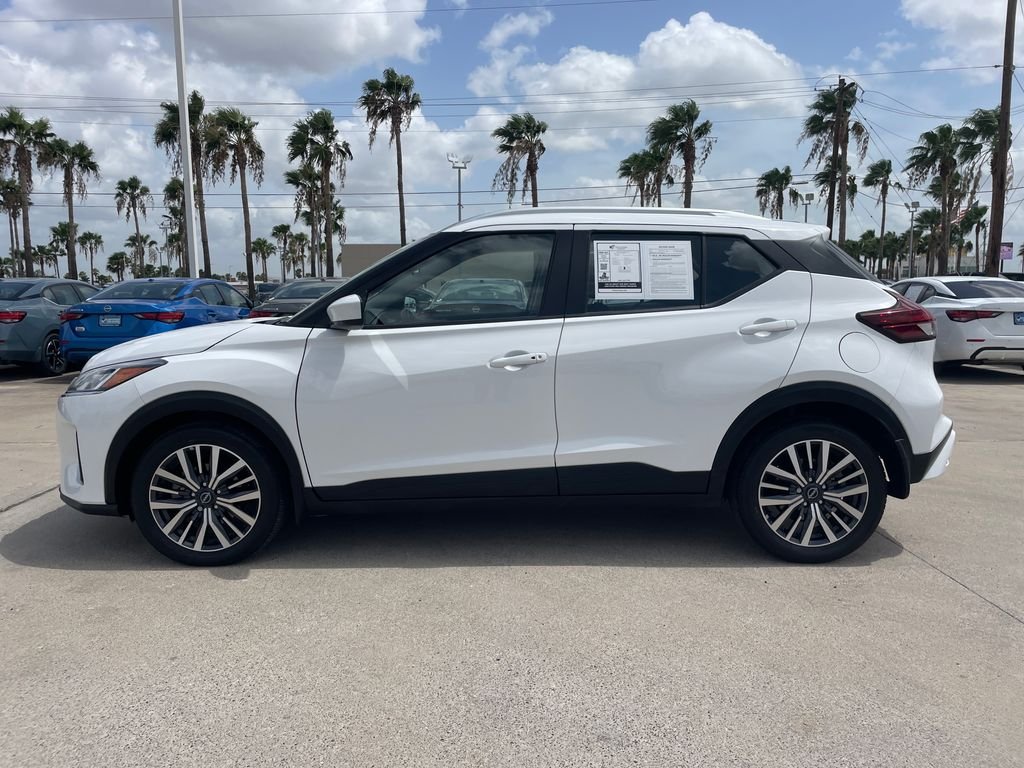 Used 2024 White Nissan SV image 2