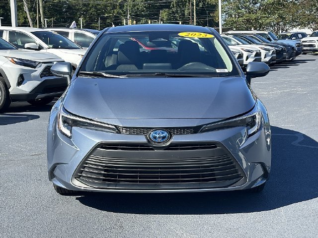 Used 2023  Toyota LE image 2