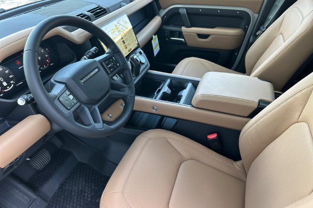 New 2026 Borasco Grey Land Rover X-Dynamic SE image 9