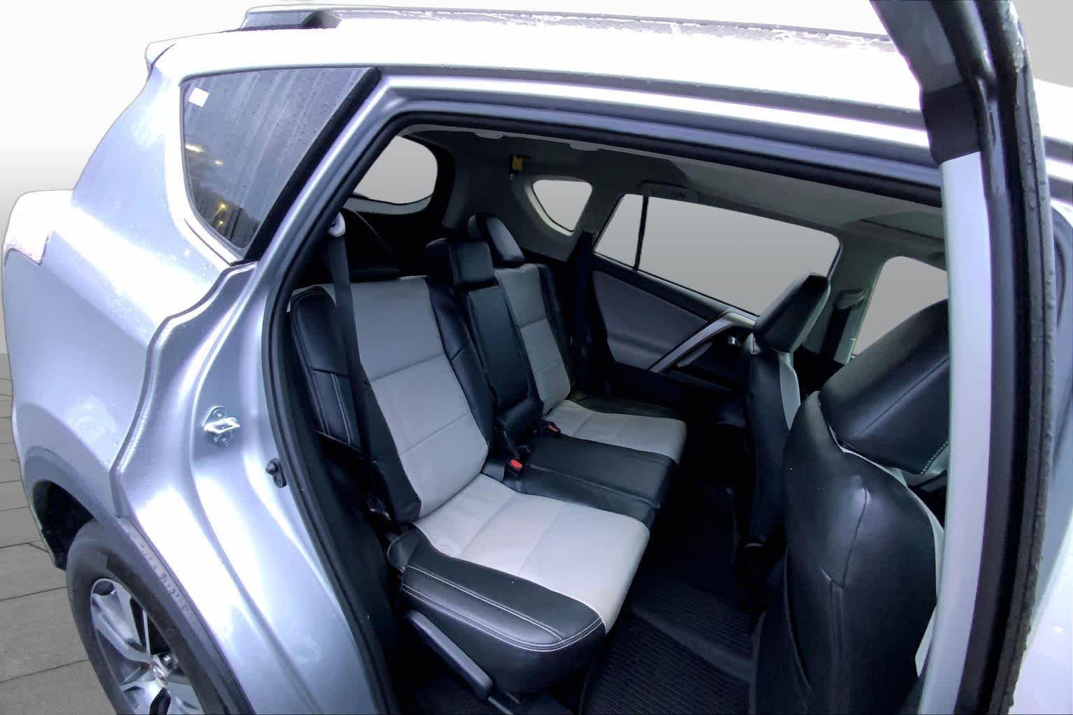 Used 2017 Silver Sky Metallic Toyota XLE image 17