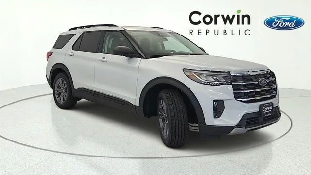 New 2026 Space White Metallic Ford Active image 40