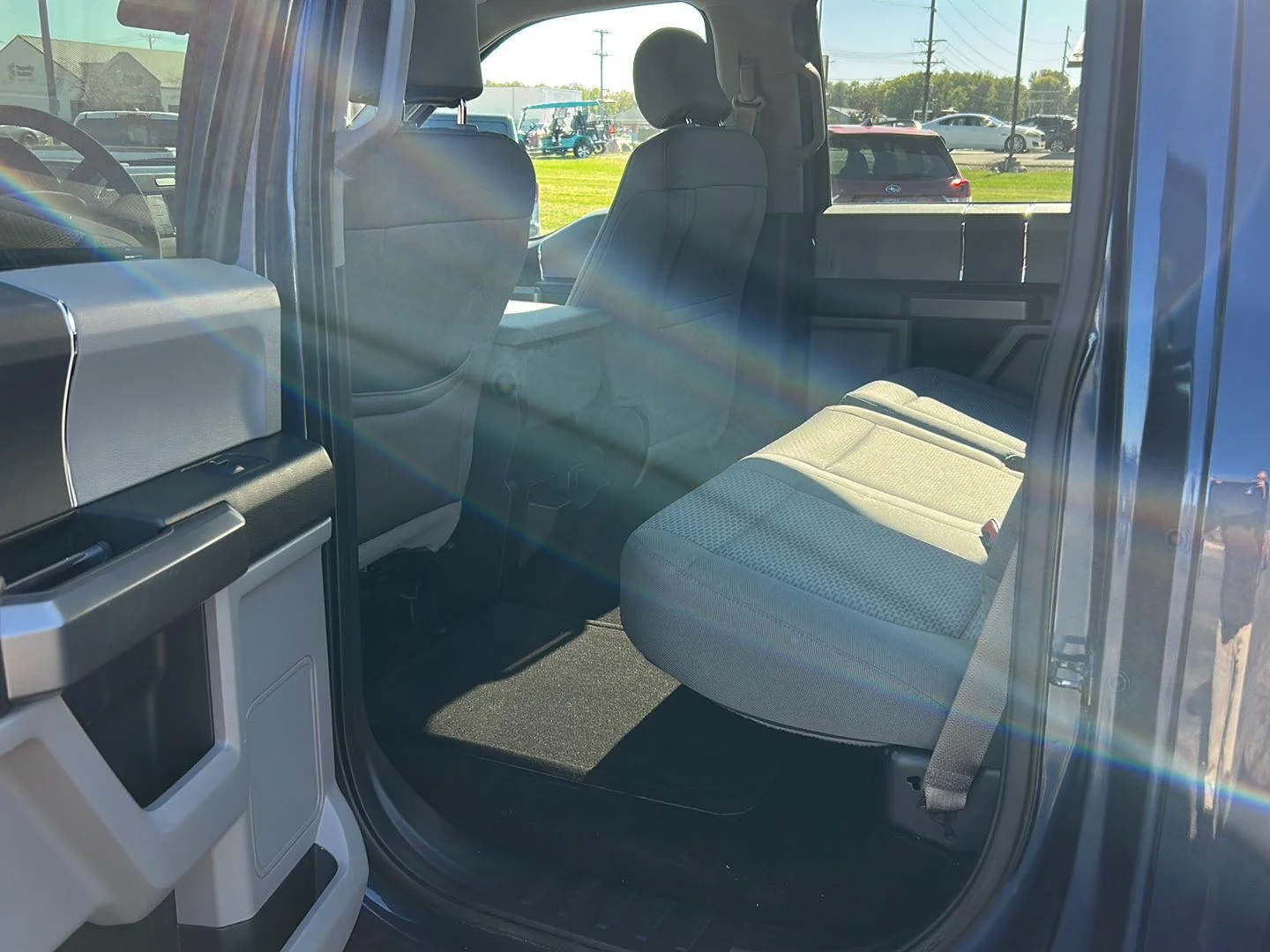 Used 2015 Blue Jeans Metallic Ford XLT image 17