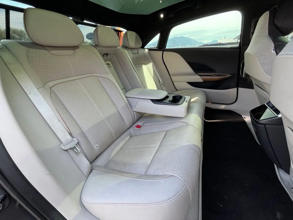 Used 2022  Lucid Grand Touring image 15