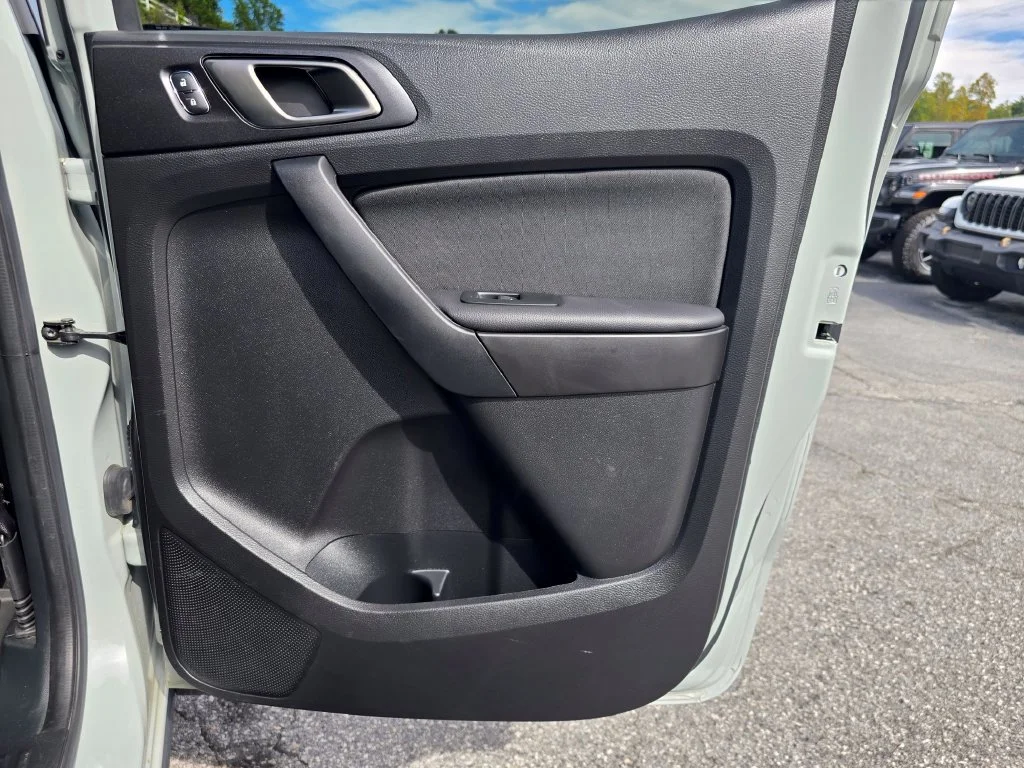 Used 2023 Green Ford XLT image 48