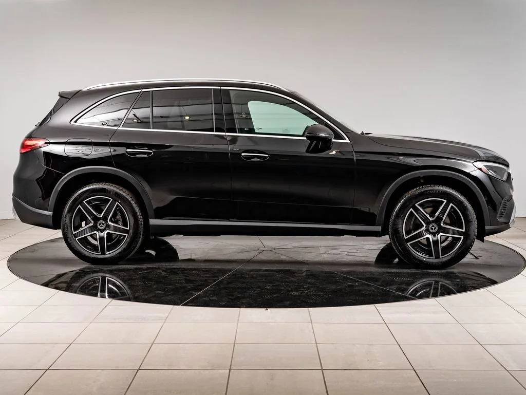 New 2026 Black Mercedes-Benz GLC 300 image 11