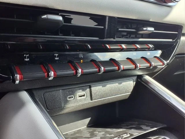 2024 GMC Canyon AT4X - Photo 23