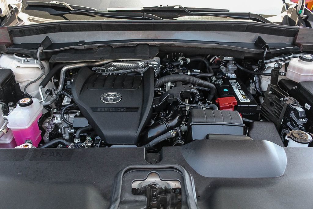 Used 2024 White Toyota Platinum image 30