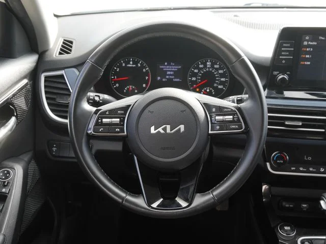 Used 2023 White Kia S image 16
