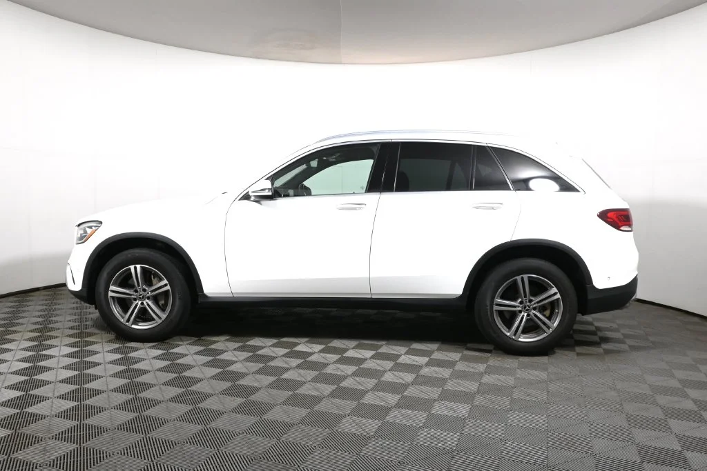 Certified Used 2021 White Mercedes-Benz GLC 300 image 2