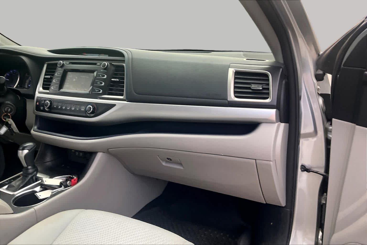 Used 2018 Celestial Silver Metallic Toyota LE image 18