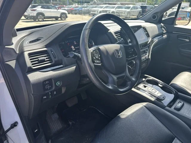 Used 2022 White Honda Touring image 12