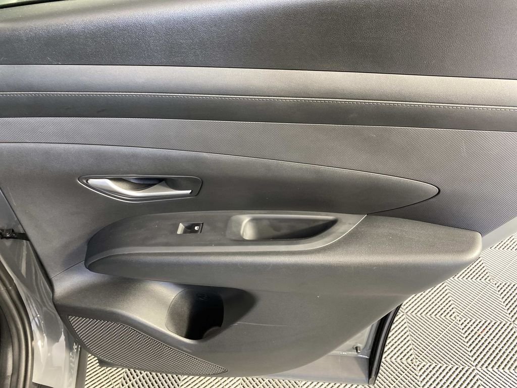 Used 2025 Gray Hyundai SEL image 26