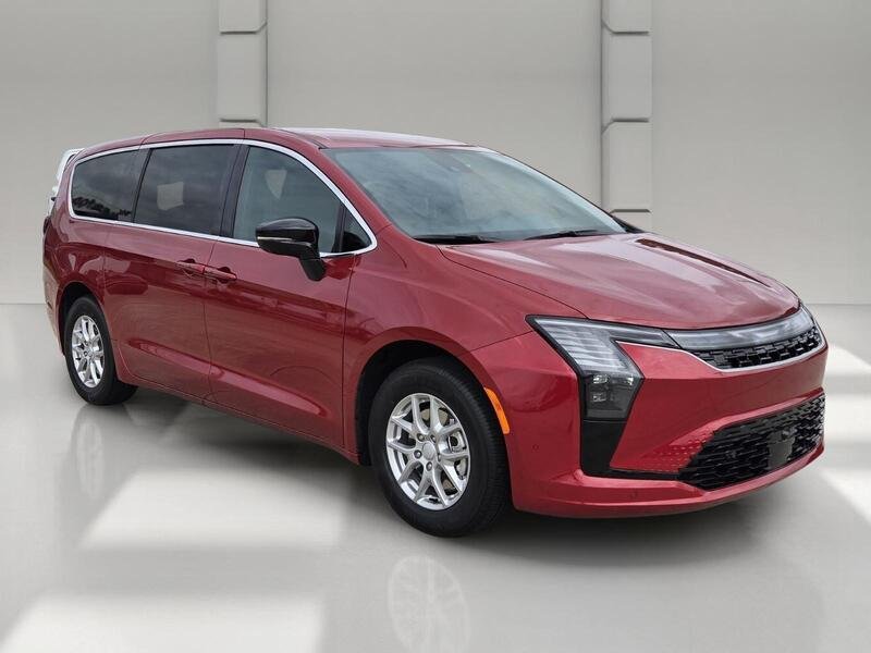 New 2027 Red Hot Pearl-Coat Exterior Paint Chrysler SELECT FWD image 7