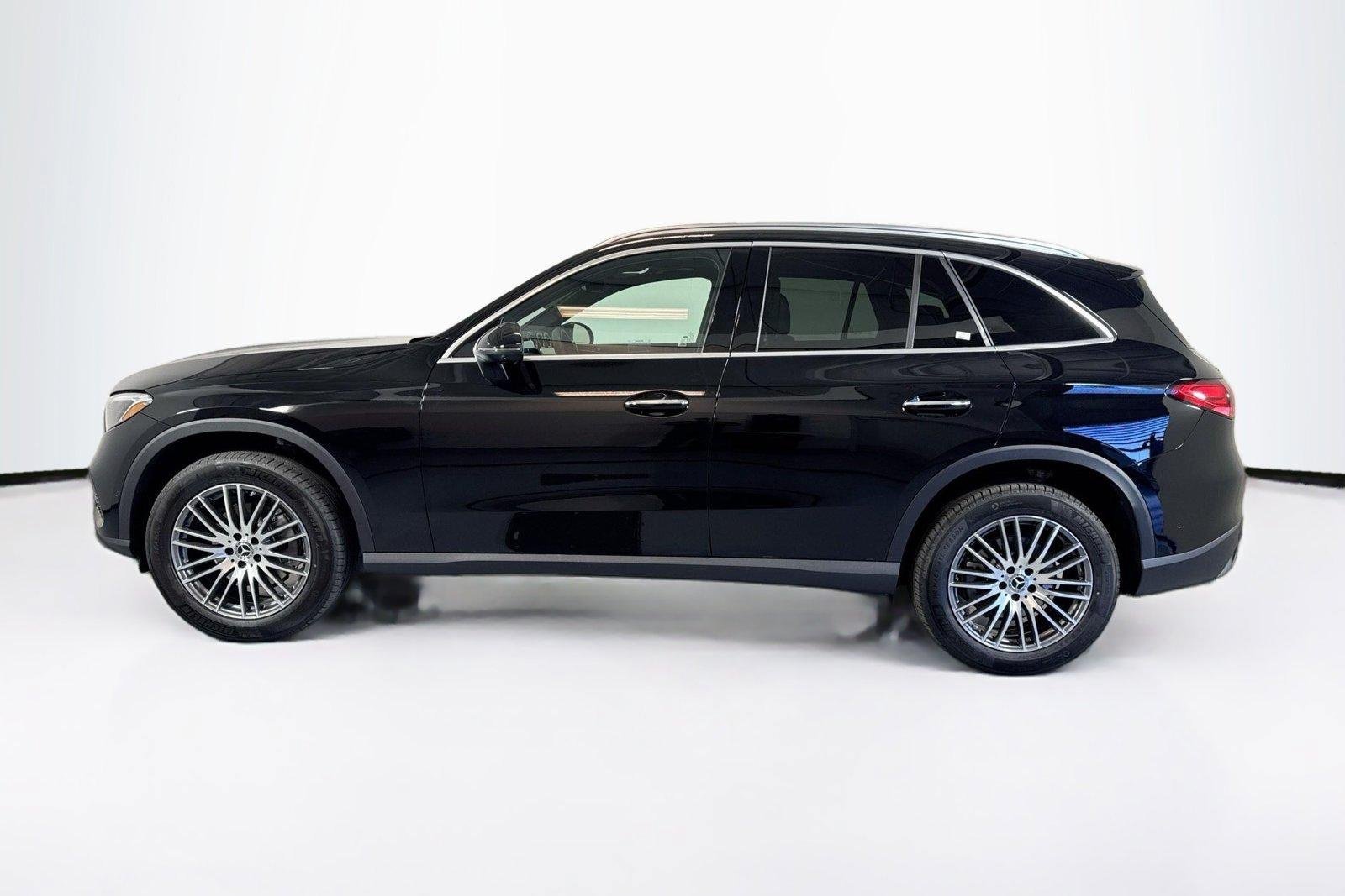 New 2026 Black Mercedes-Benz GLC 300 image 8