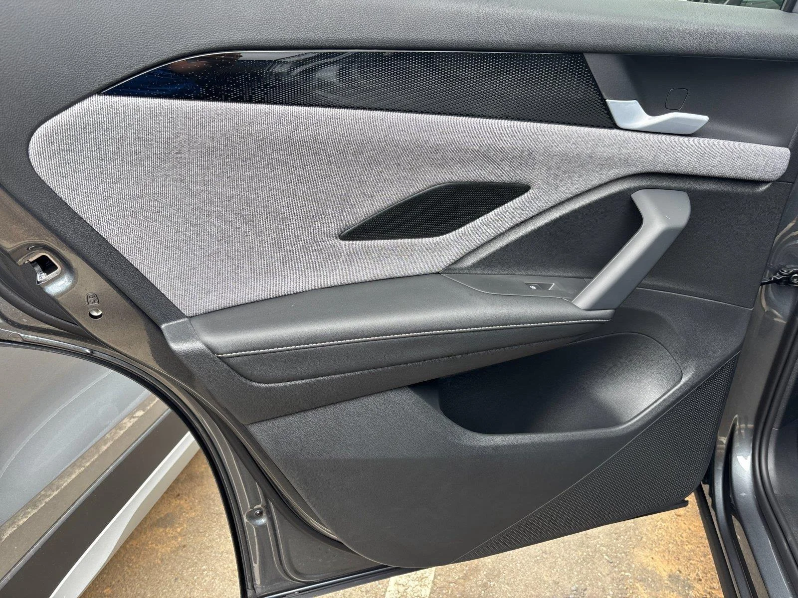 New 2026 Platinum Gray Metallic Volkswagen S image 31