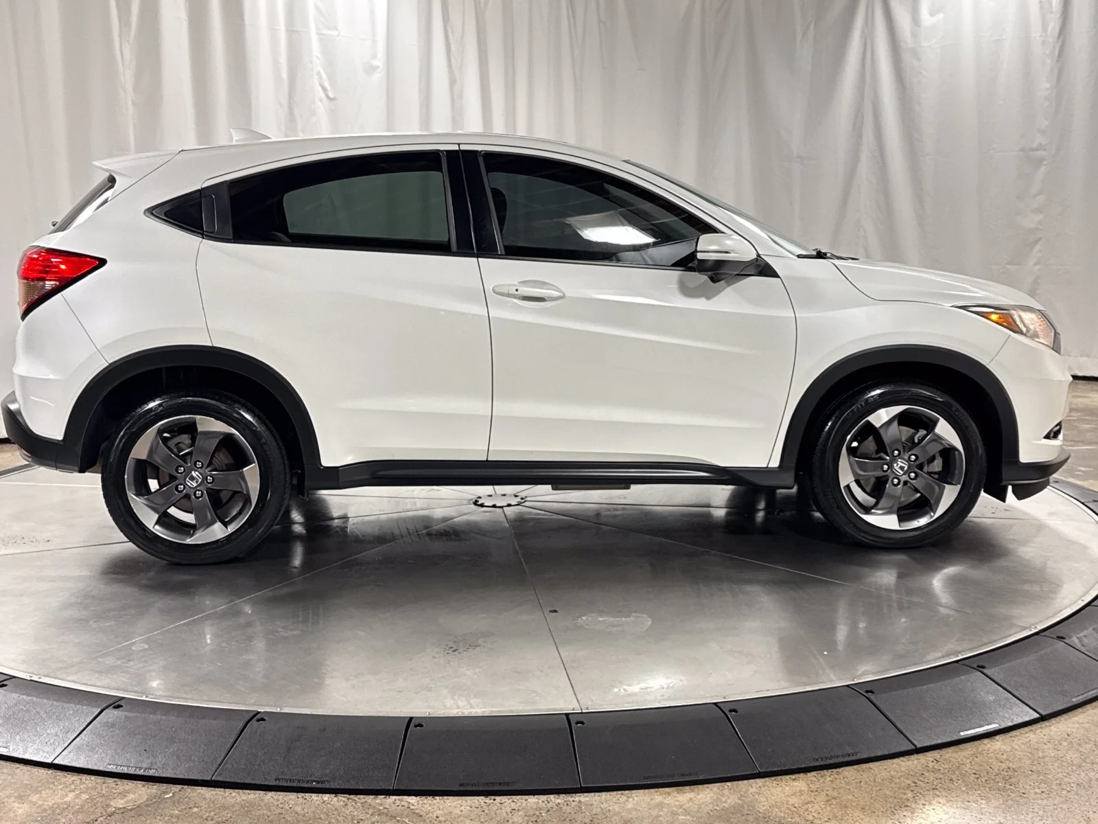 2018 Honda HR-V EX - Photo 6
