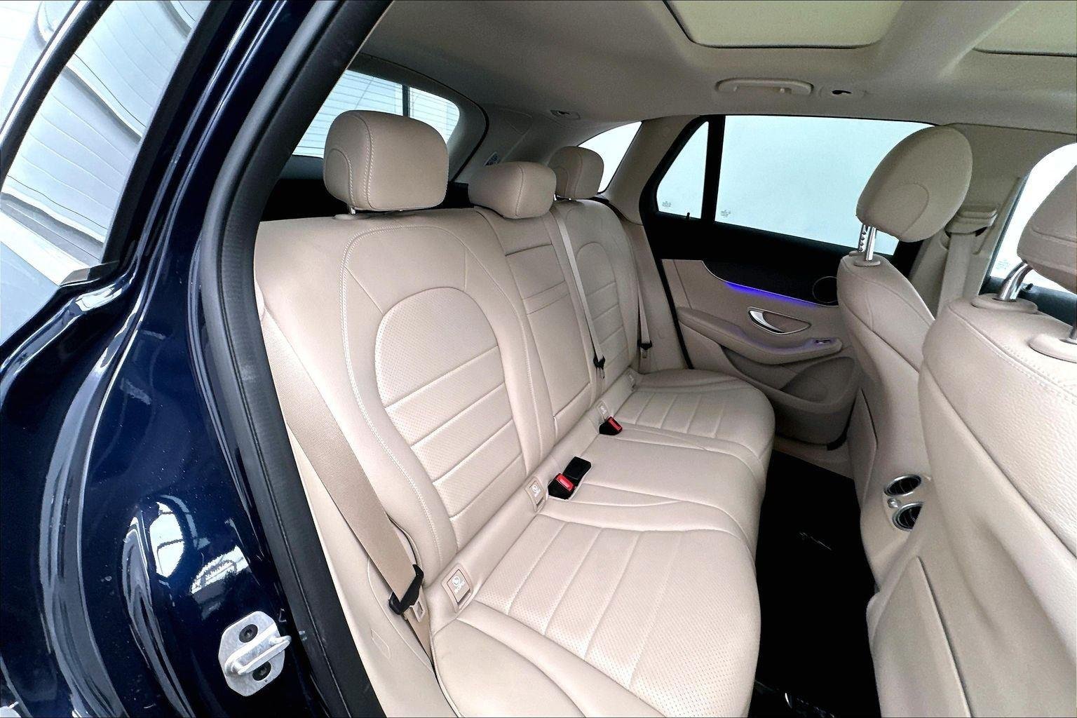 Used 2022 Lunar Blue Metallic Mercedes-Benz GLC 300 image 31