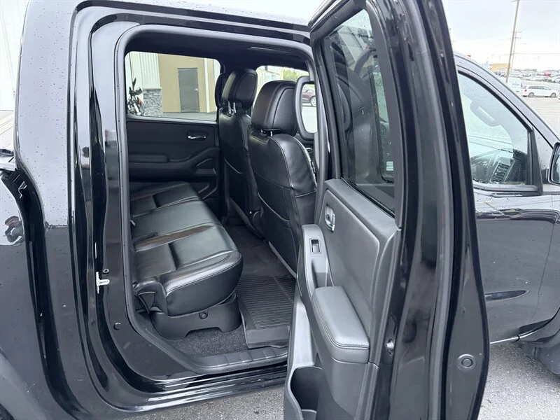 Used 2022 Black Nissan PRO-4X image 15