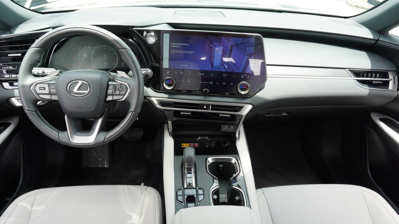 Certified Used 2024 Silver Lexus RX 350 Premium image 28