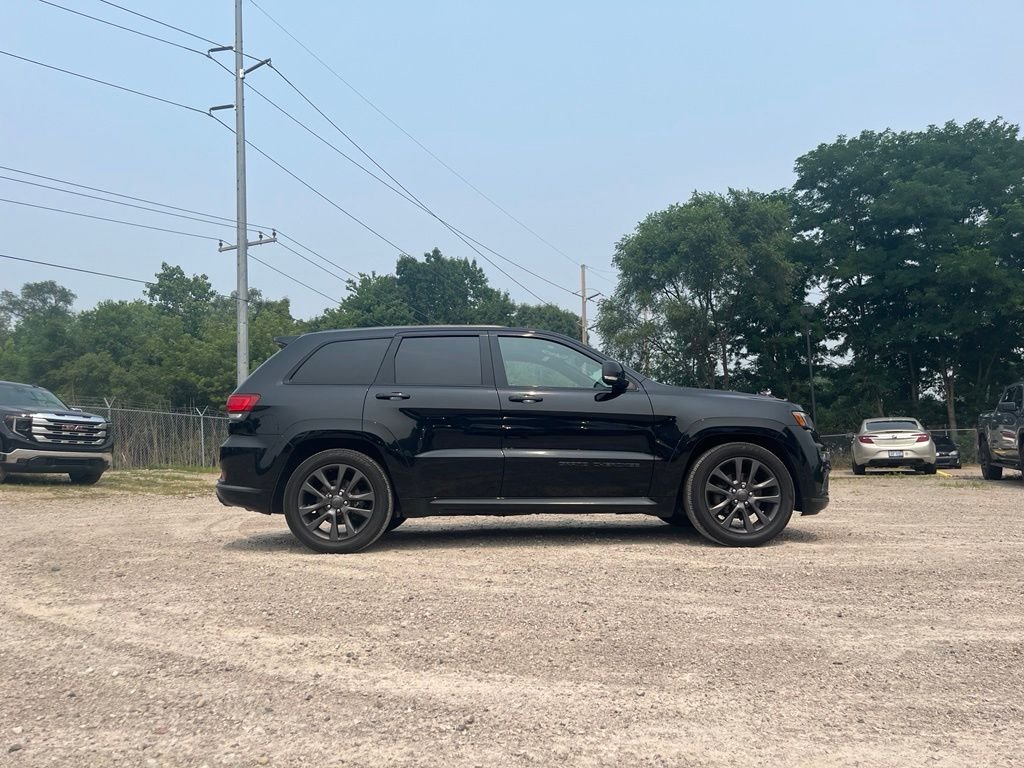 Used 2018 Diamond Black Jeep Overland image 6