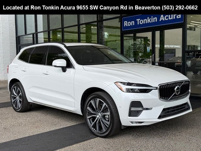 2022 Volvo XC60 B5 Momentum