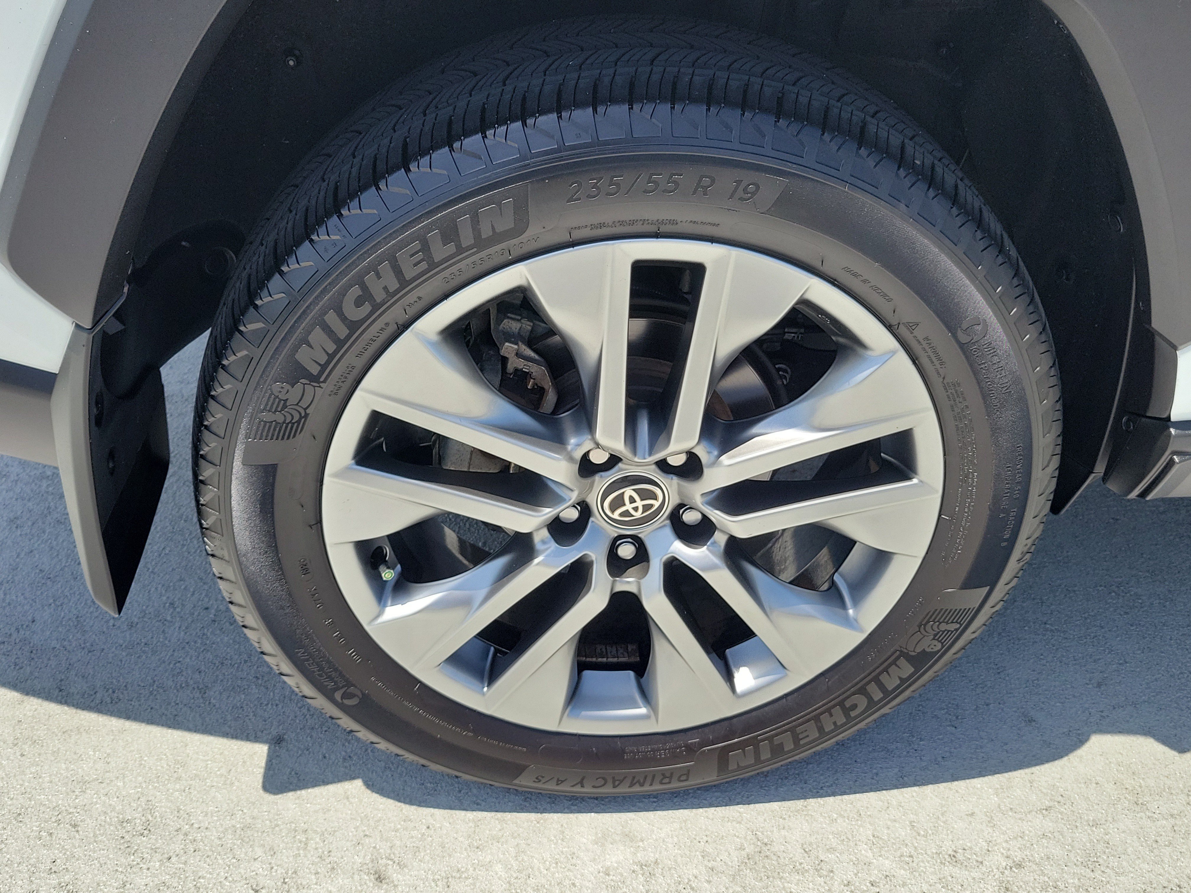 Certified Used 2023 Pearl Toyota XLE Premium image 7