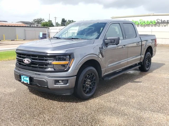 New 2026 Carbonized Gray Metallic Ford XLT image 2