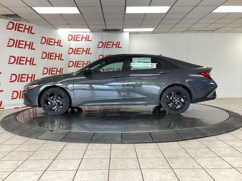 New 2026 Gray Hyundai SEL Sport image 4
