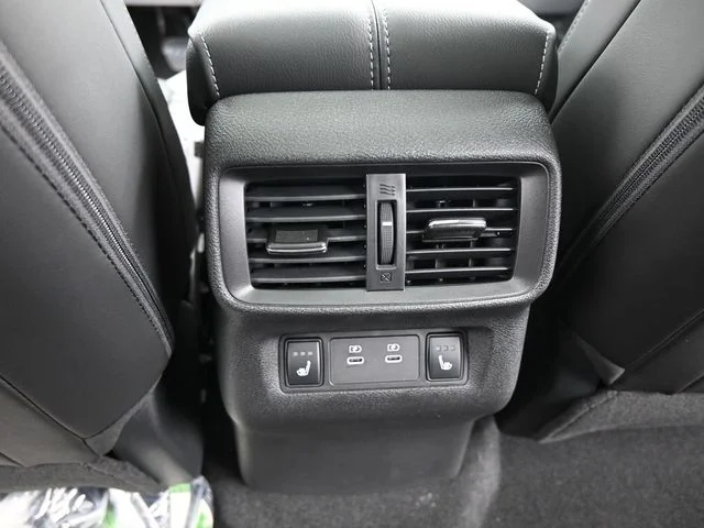 Used 2025 Blue Nissan Platinum image 30