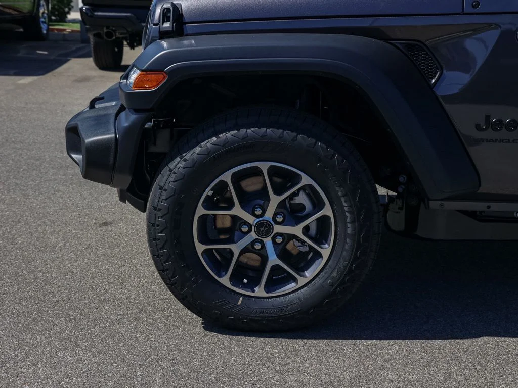 New 2026 Granite Crystal Metallic Clearcoat Jeep Unlimited Sport S image 11