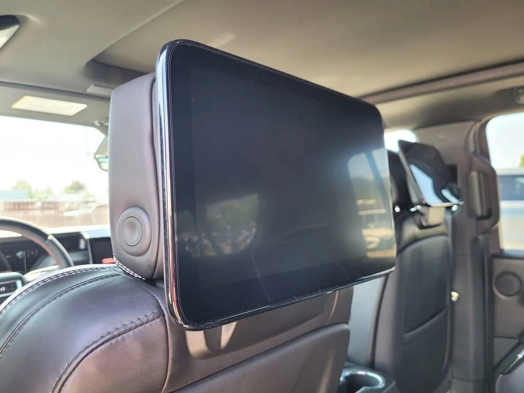 2026 GMC Yukon XL AT4 Ultimate - Photo 10