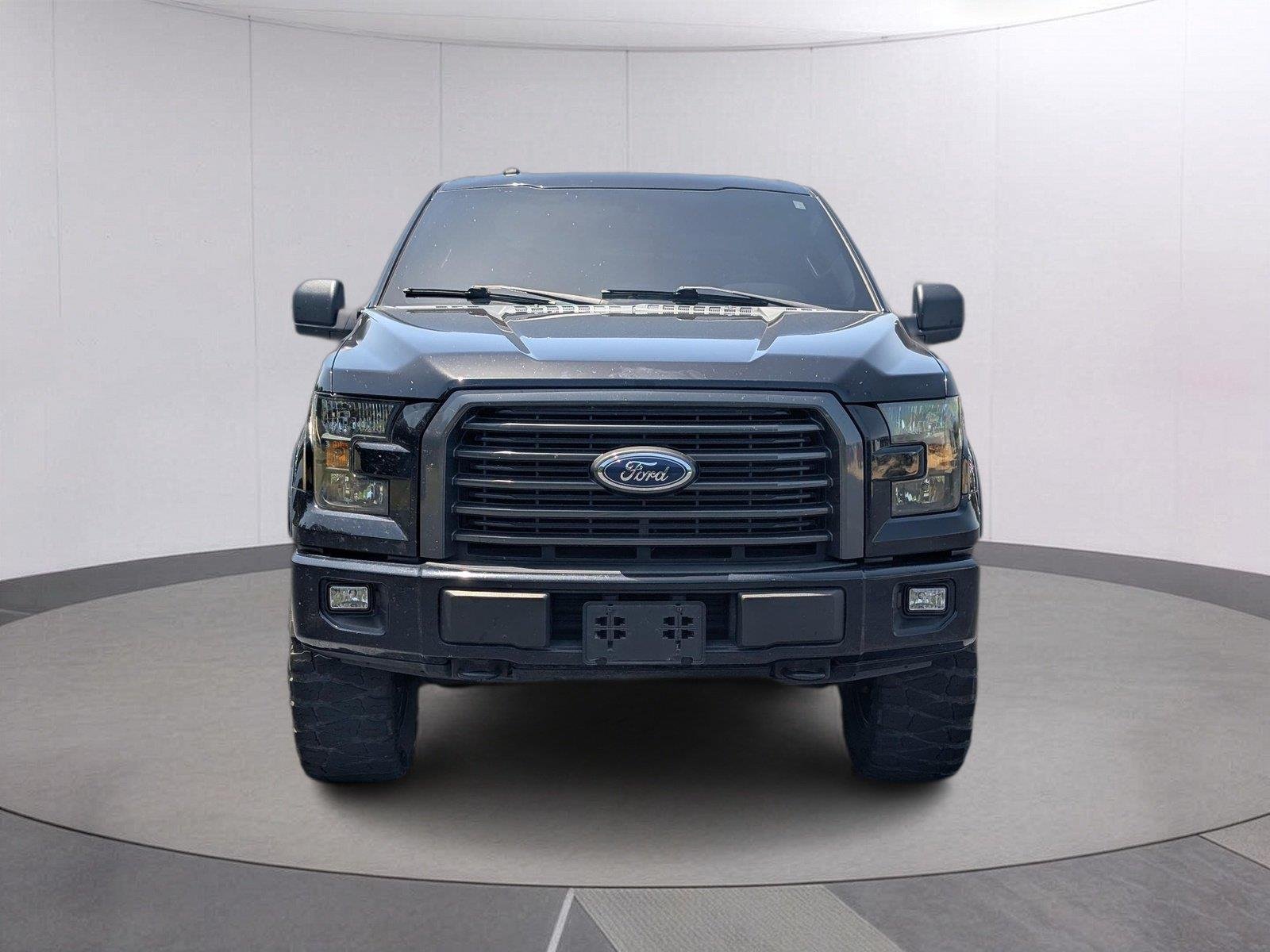 Used 2016 Shadow Black Ford XLT image 9