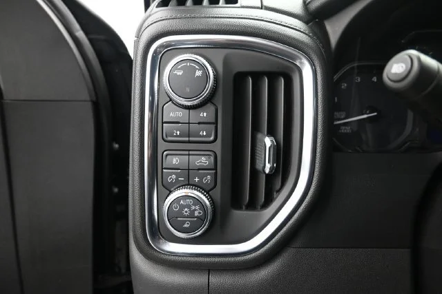 Used 2019 ONYX BLACK GMC SLT image 13