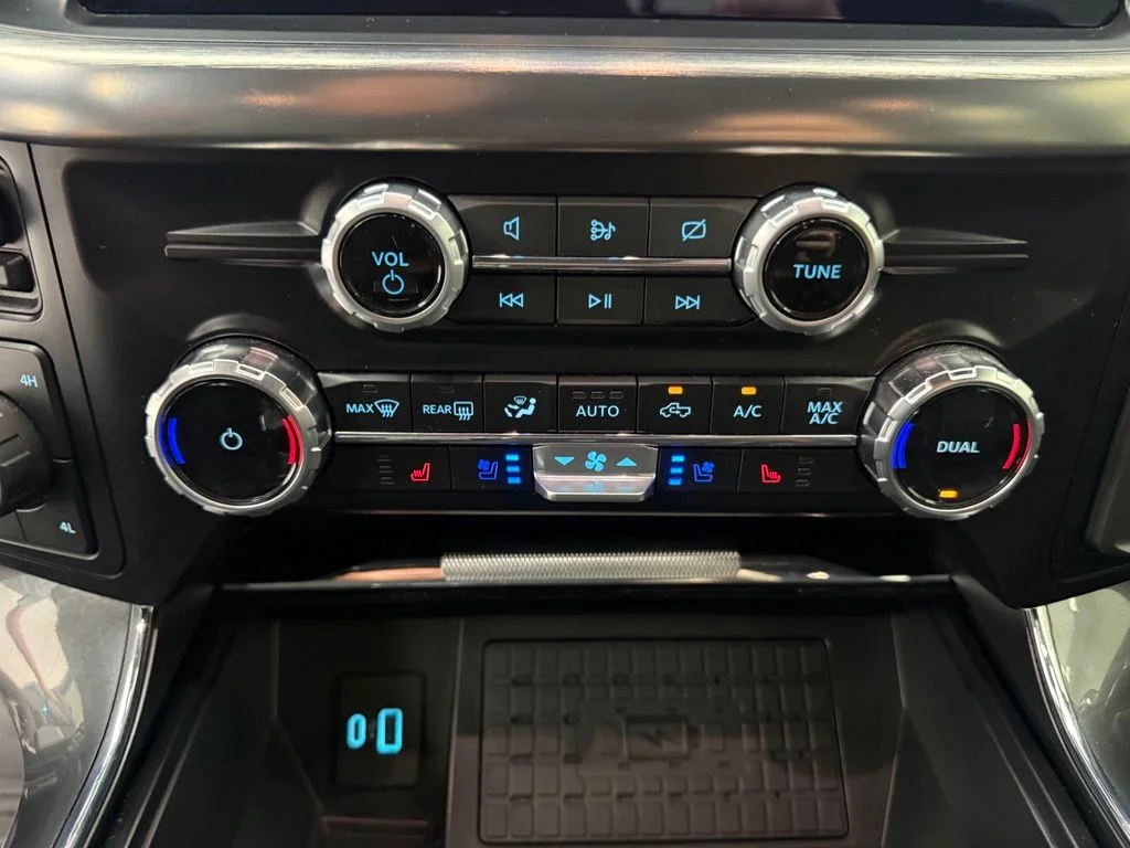 Used 2023 Gray Ford Lariat image 6