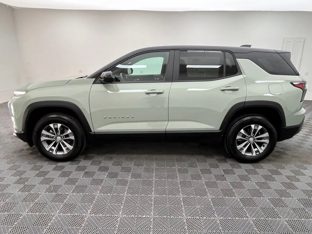 Used 2025 Green Chevrolet LT image 12