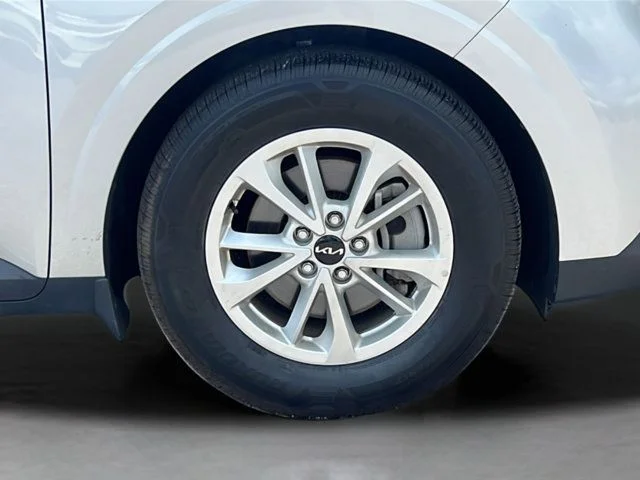 Used 2023 Silver Kia LX Seat Package image 25