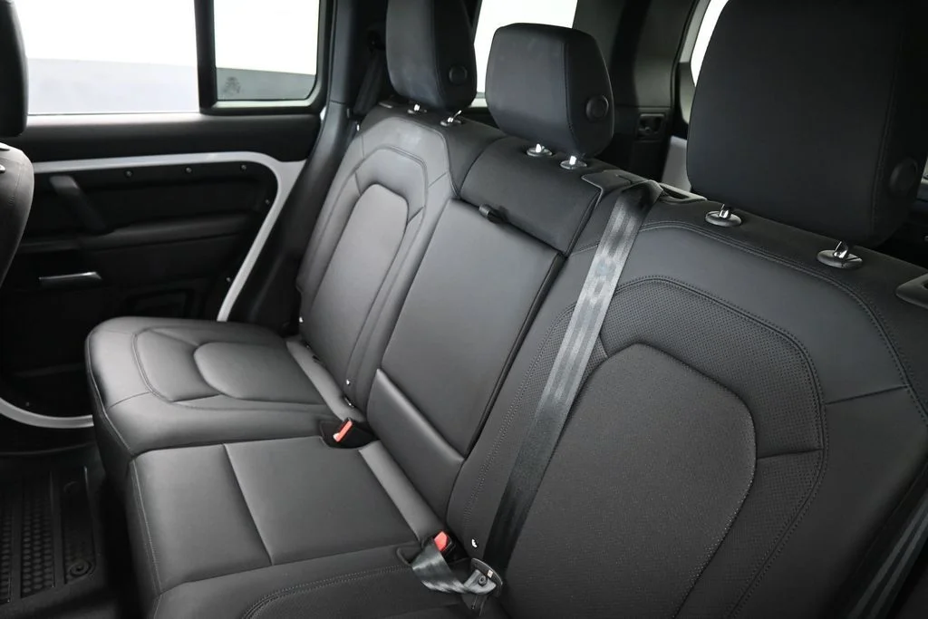 Used 2025 White Land Rover S image 47
