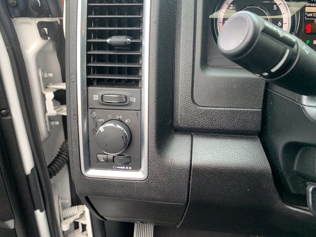 Used 2021 White Ram Warlock image 15