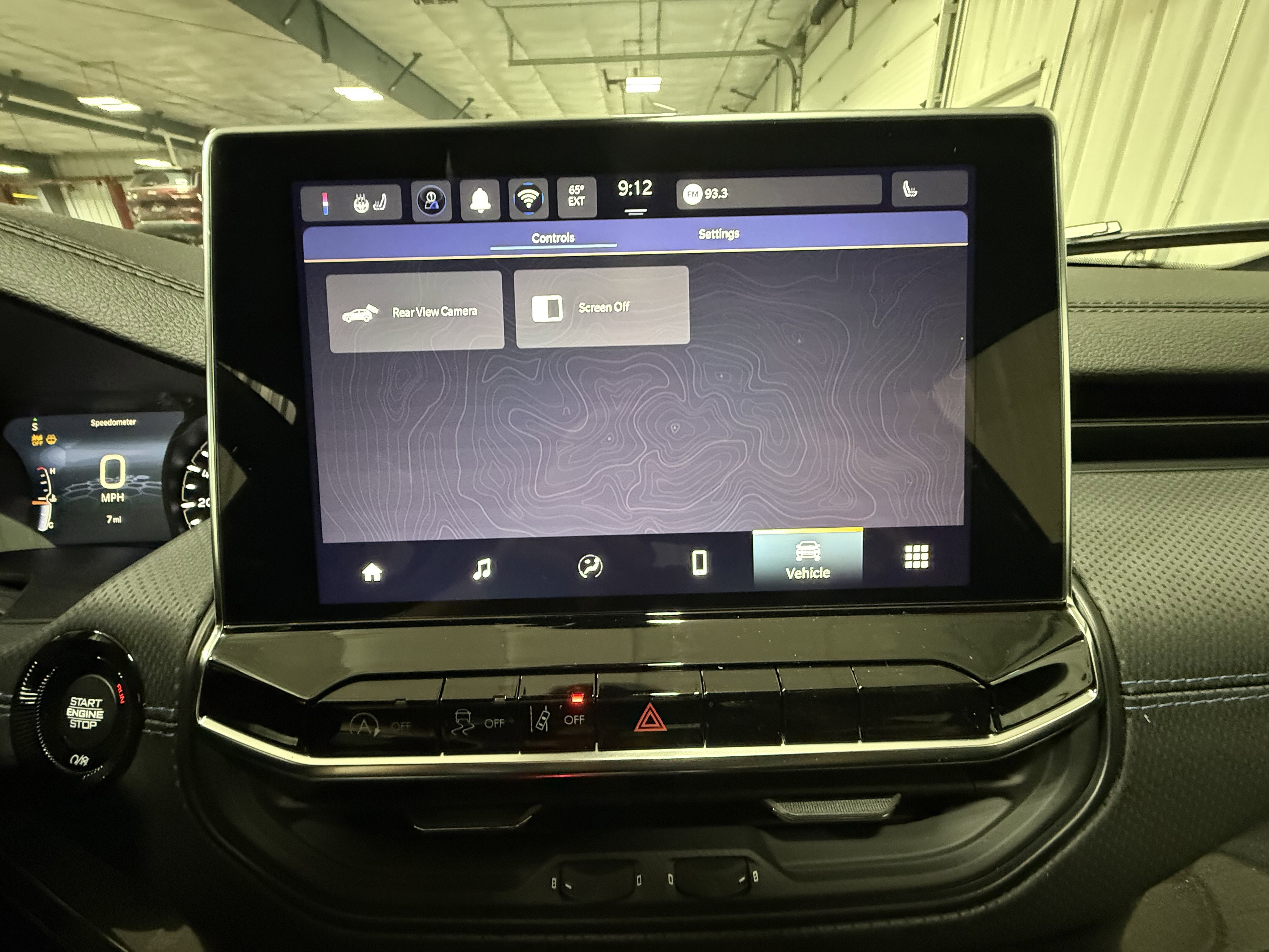 New 2026 Red Hot Pearlcoat Jeep Latitude Altitude image 32