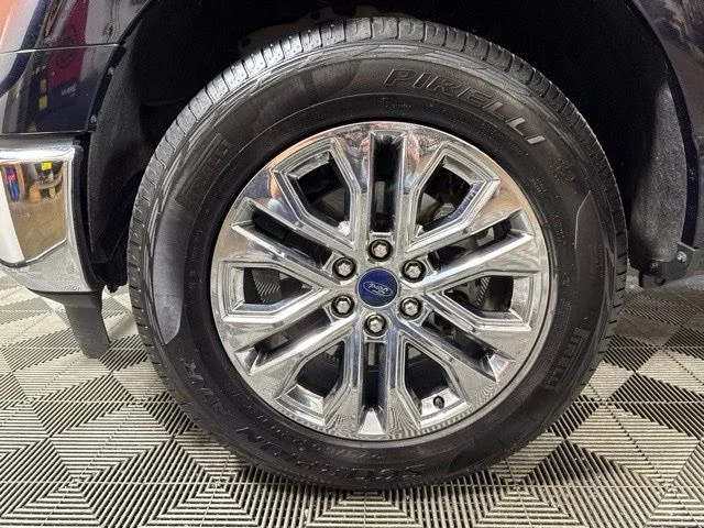 Certified Used 2021 Blue Metallic Ford XLT image 10