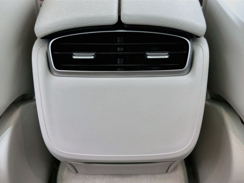 Certified Used 2023 White Mercedes-Benz 500 Sedan image 27