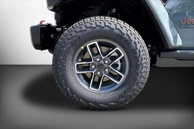 New 2026 Anvil Clear-Coat Exterior Paint Jeep Mojave image 28