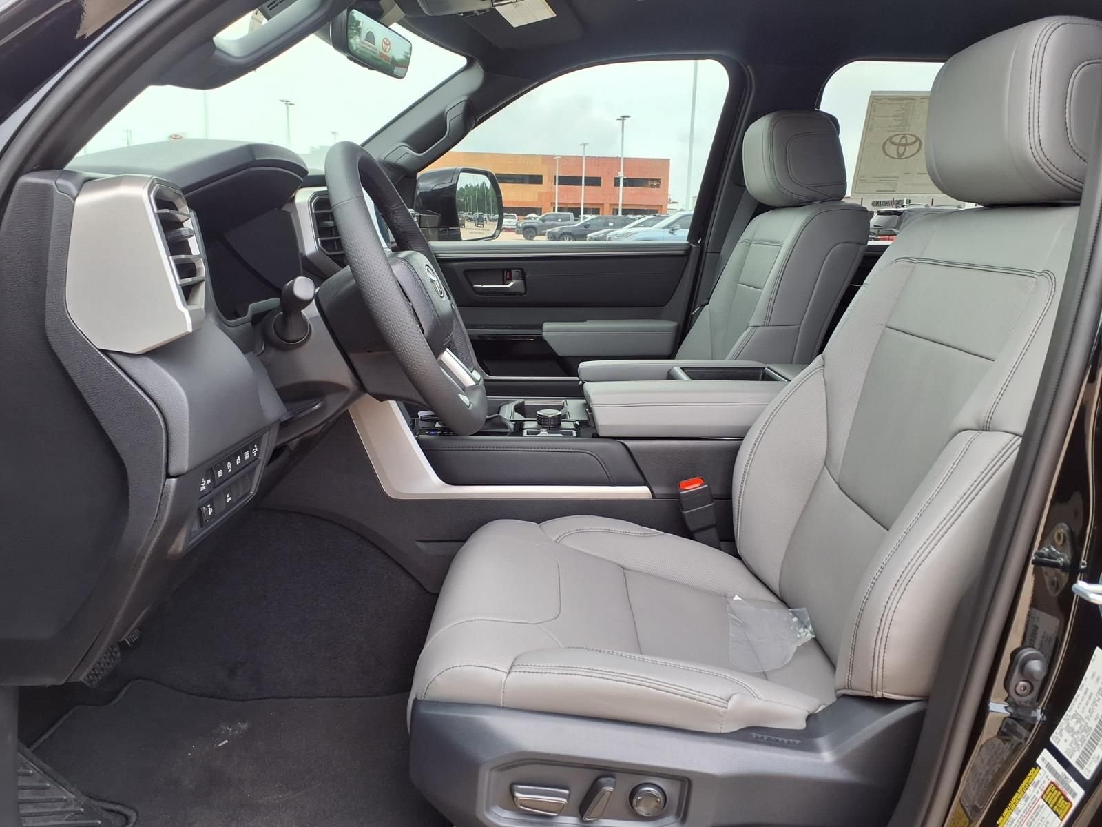 2026 Toyota Tundra Limited - Photo 12