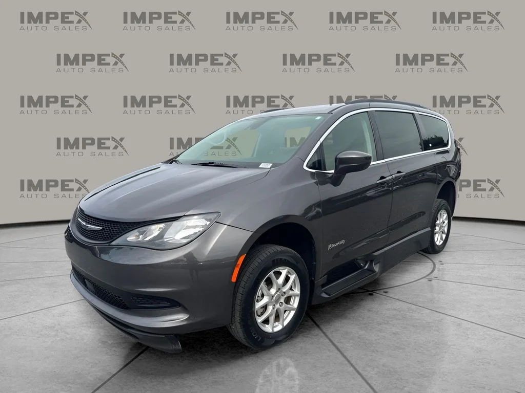 Used 2021 Gray Chrysler LXI image 1
