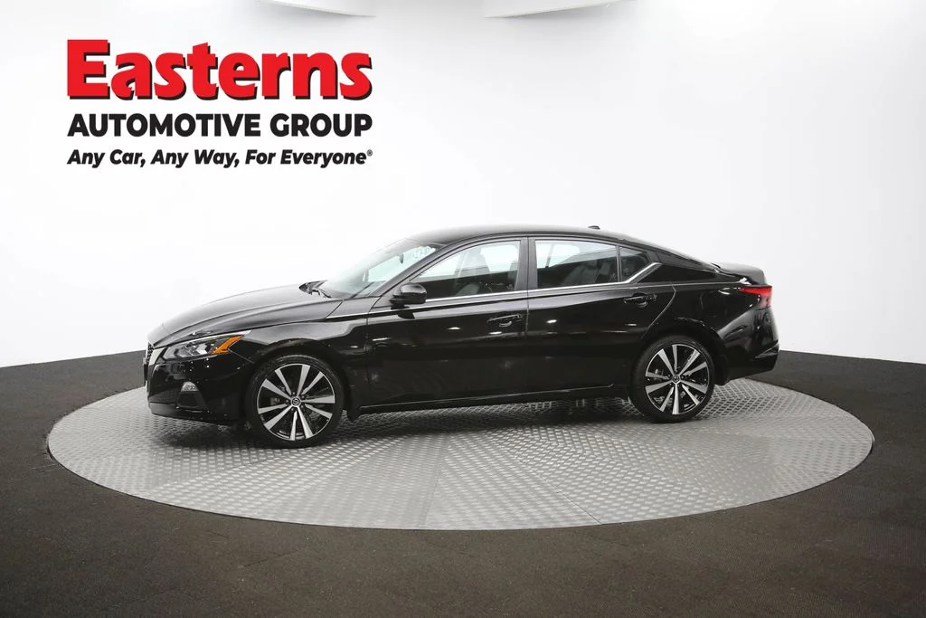 Used 2022 Black Nissan 2.5 SR image 55