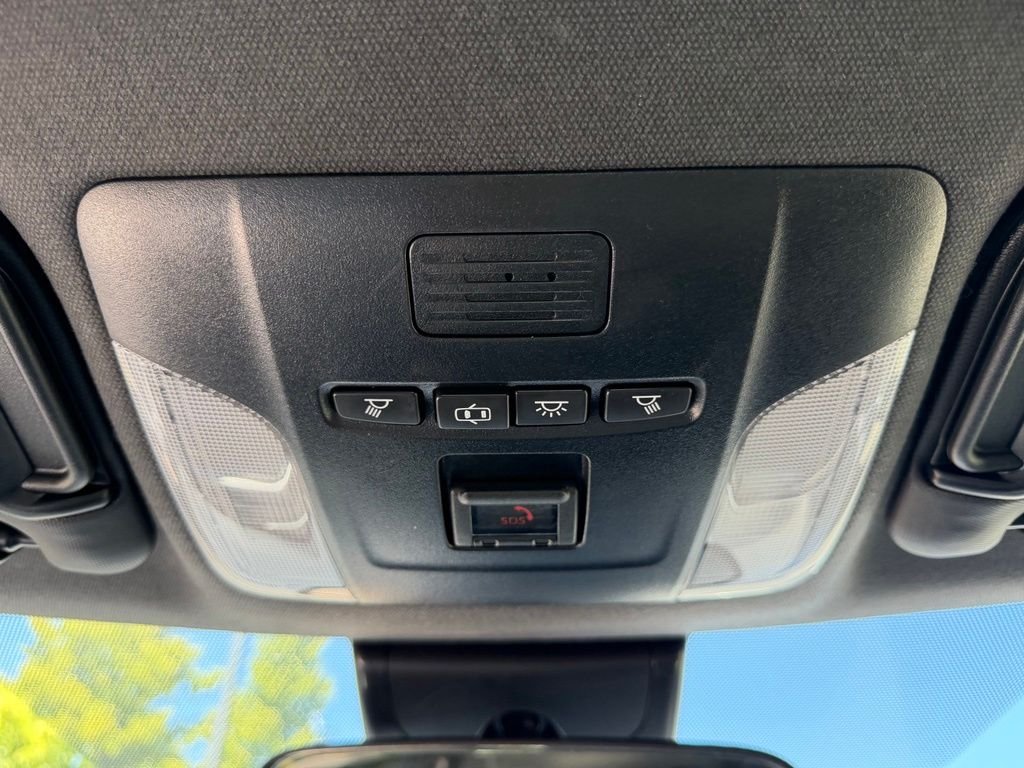 Used 2022 Galactic Aqua Mica Toyota XSE image 28
